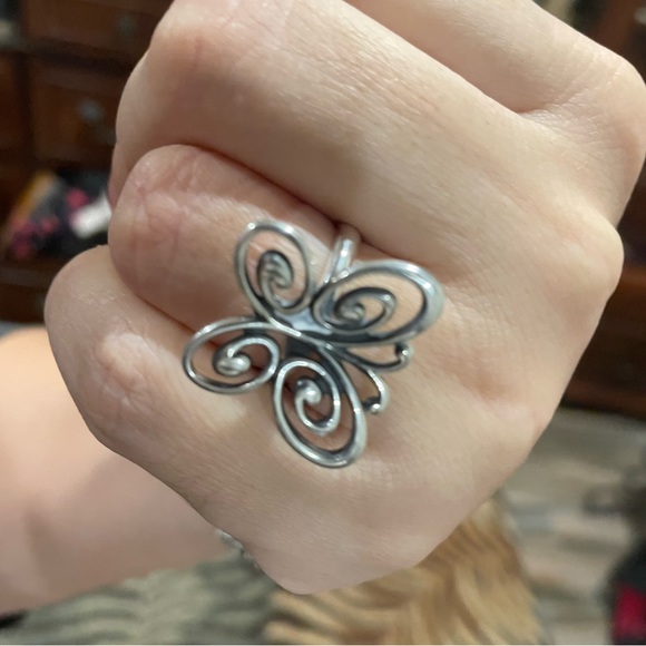 Ring - Picture 2 of 3